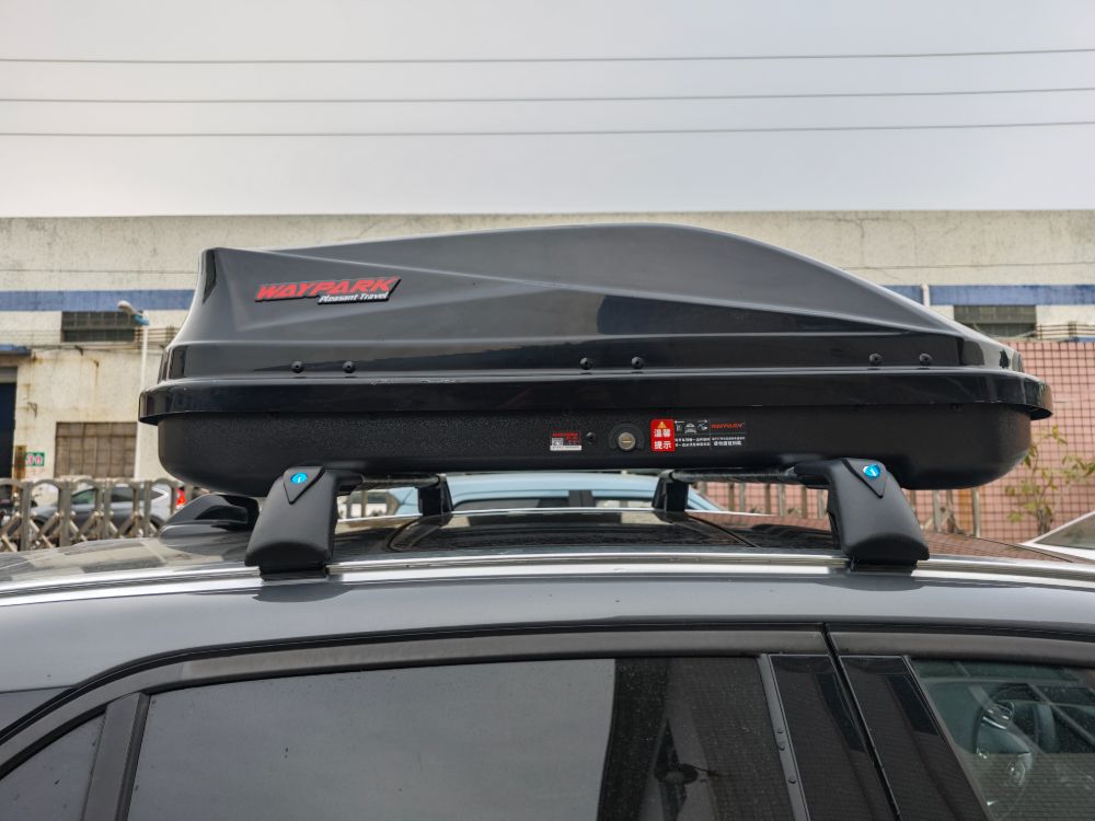 Car roof box 3028